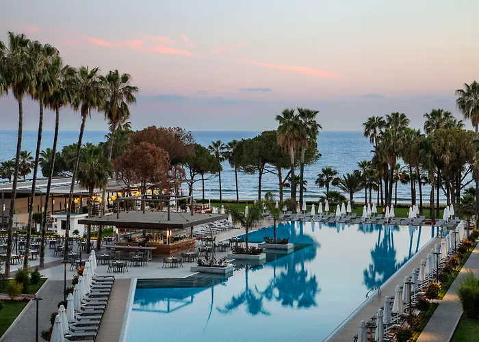 Acanthus Cennet Barut Collection 锡德照片